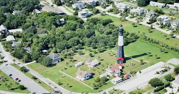 helicopter with lighthouse.jpeg