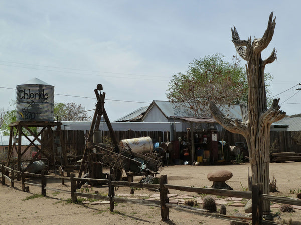 Cowboy shootout in oatman.JPG