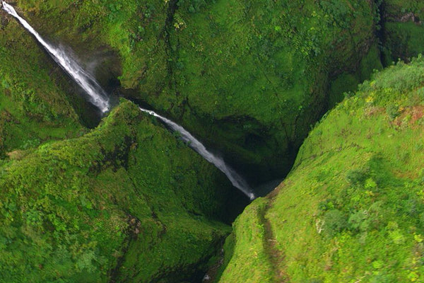 romantic-proposal-flight-oahu-rainbow-helicopters-oahu.jpg