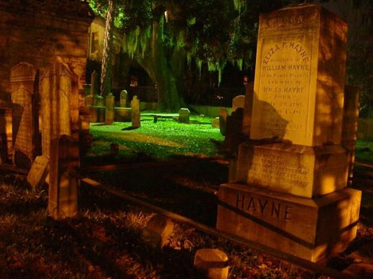 The Charleston Ghost and Graveyard Tour group.jpeg