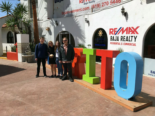 family in rosarito.webp