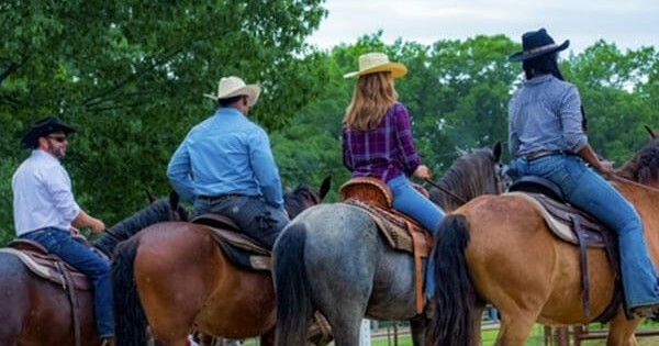 group trail ride.jpeg