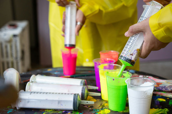 neon-paint-pouring-activity