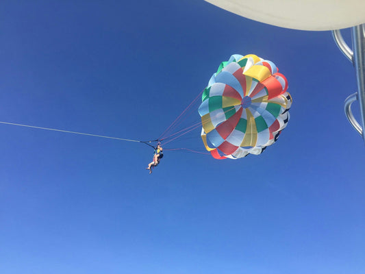 couple parasailing.jpeg