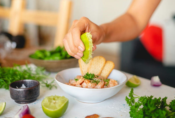 putting lime on bowl