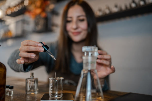 woman making pefumes